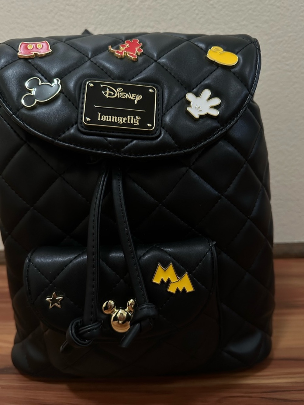 NWT Loungefly Disney Black Quilted Mickey Mouse Pin Backpack - Picture 7 of 8